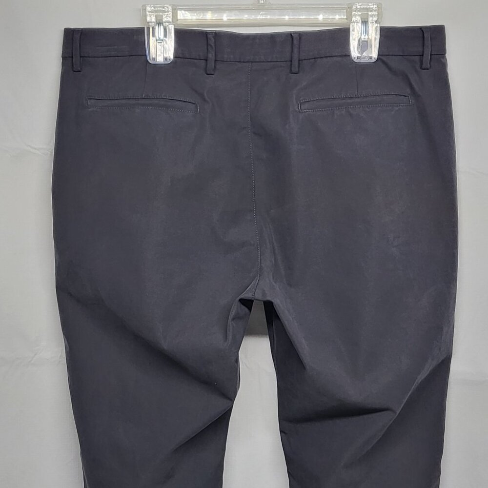 Old Navy Built In Flex Pants Mens 38 X 32 Ultimate Tech Straight Dark Gray - Picture 10 of 16